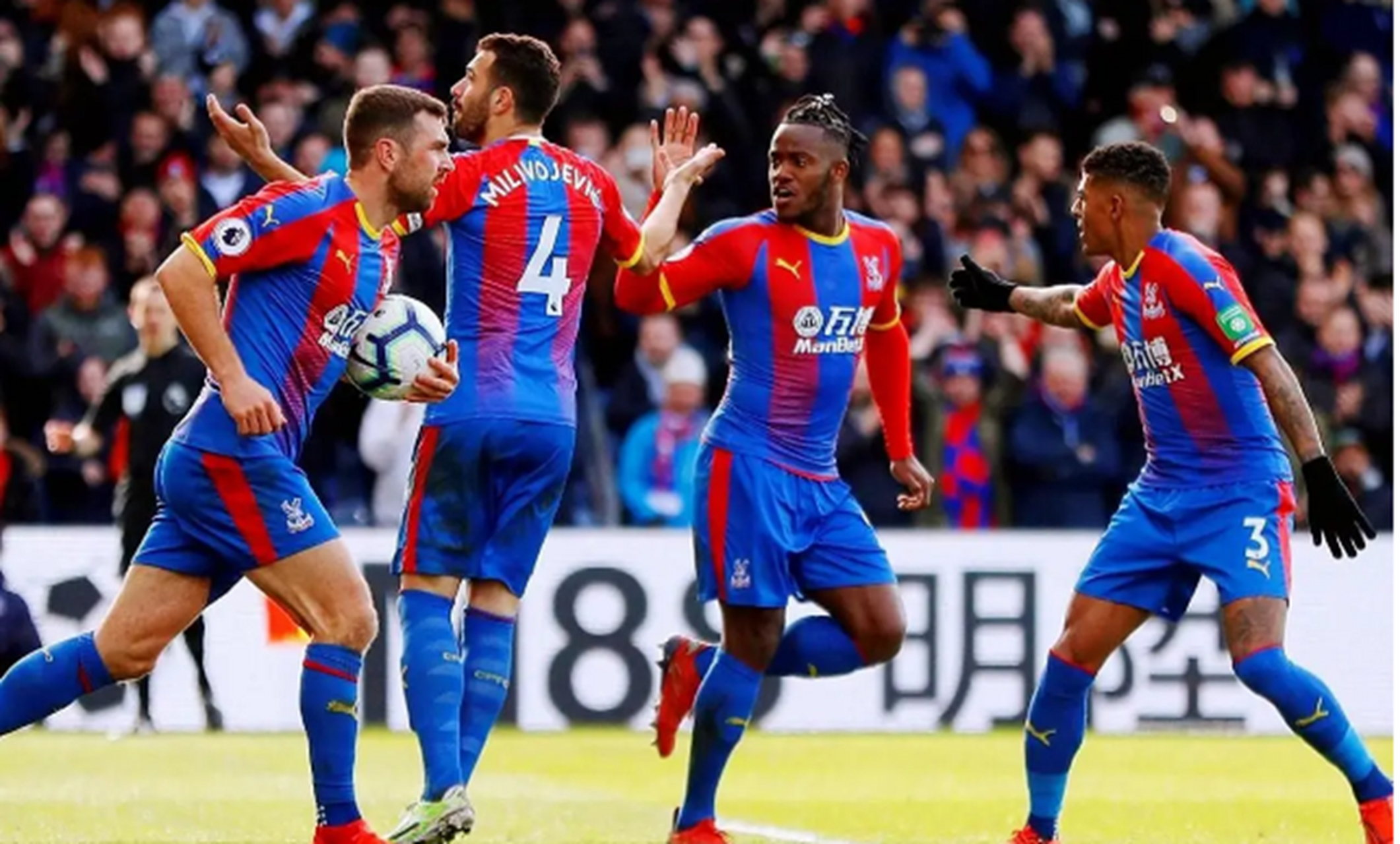 半岛体育登录入口-关于曼城客场战胜水晶宫，领先优势保持的信息