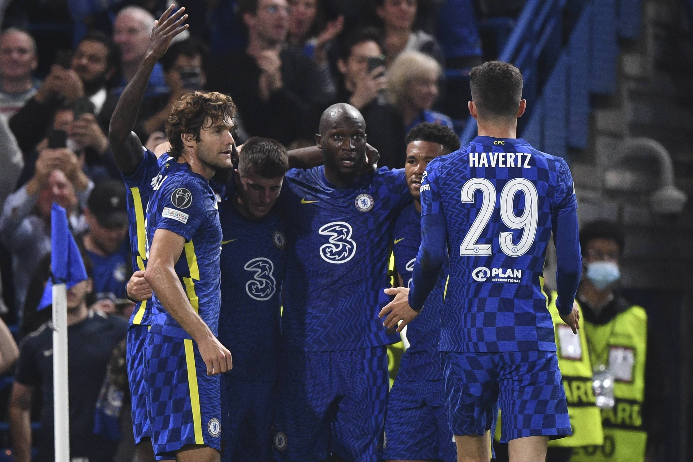 半岛体育在线官网-热刺主场告捷，连胜势头不减