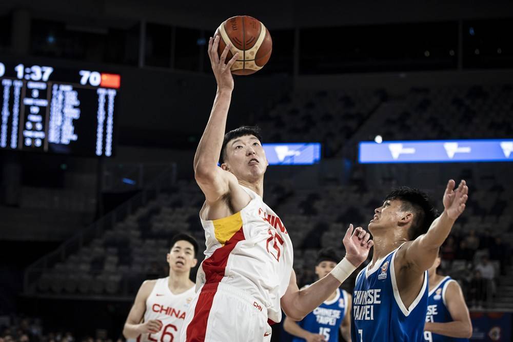 半岛官方体育登录入口-包含贵州男篮成功实现连胜，胜利势头愈发强劲带领球队迈进的词条